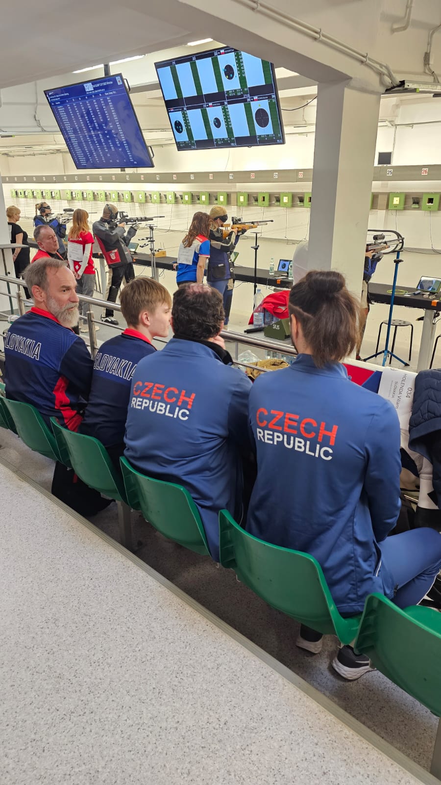 Vilkovi patrí bronz v stojačke, objatie s asistentom, veľká radosť